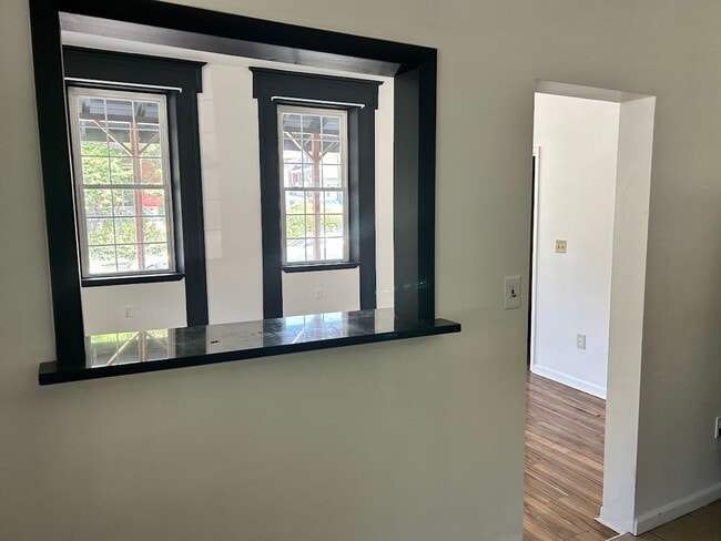 Photo - 200 Walnut St Unit Front