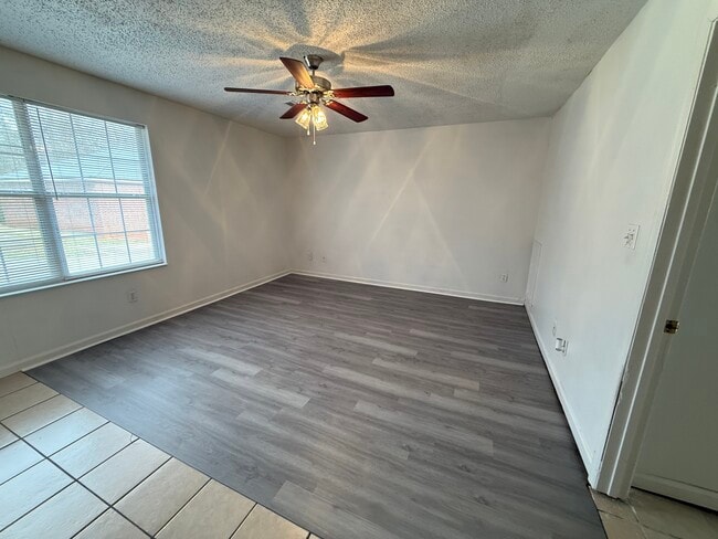 Photo - Wolf Manor Unit A