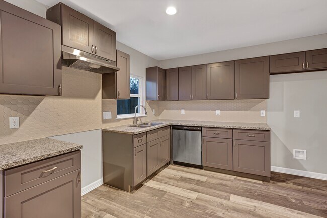 Photo - 1894 Dolly Wright St