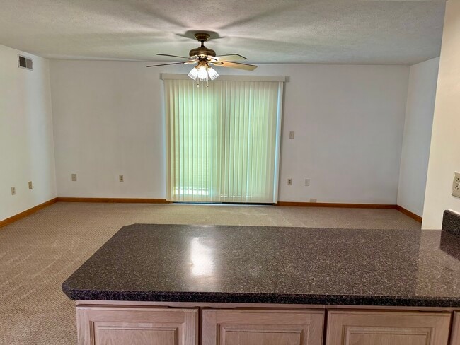 Living Area - 510 Clubhouse Dr Unit 510