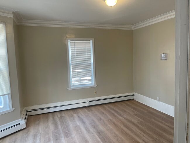 Photo - 30 Pekin St Unit Apt2