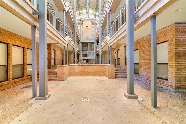 Photo - K613 - Robbins Place #210 Unit 210 - K613