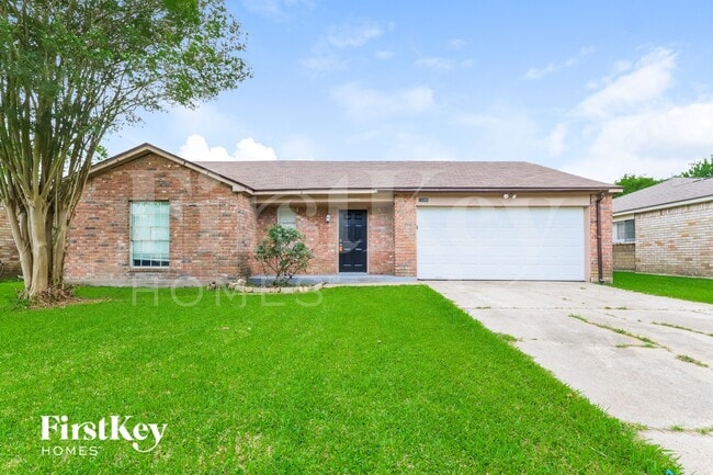 Building Photo - 13285 Lake Breeze Ln