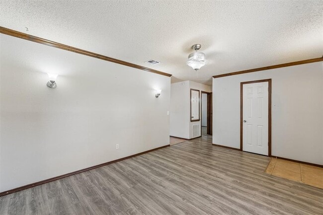 Photo - 3401 E Noble Dr