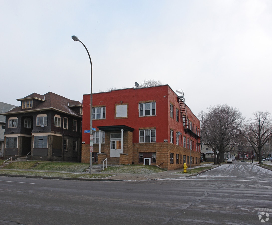 Photo - 1024 Dewey Ave