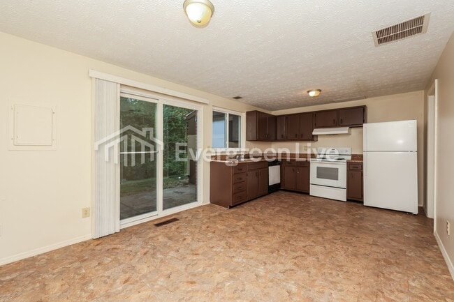 Photo - 7757 Mt Hood