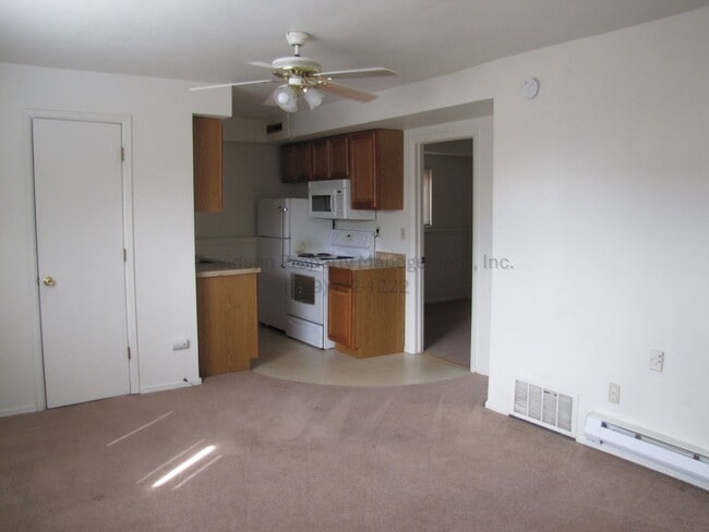 Photo - 670 Van Buren St Unit #4