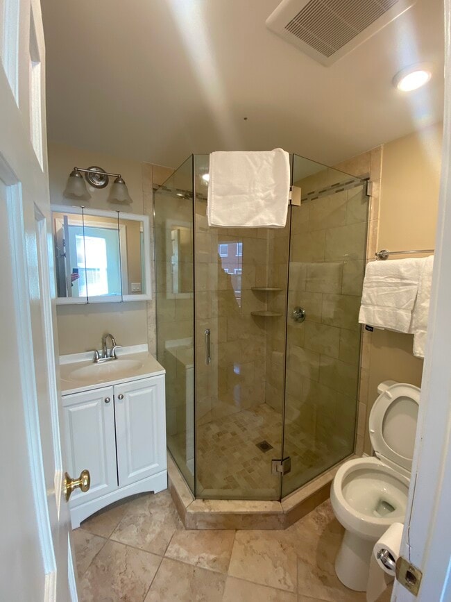 Photo - 17 Burney St Unit 3