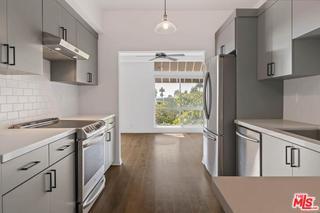 Photo - 511 San Vicente Blvd