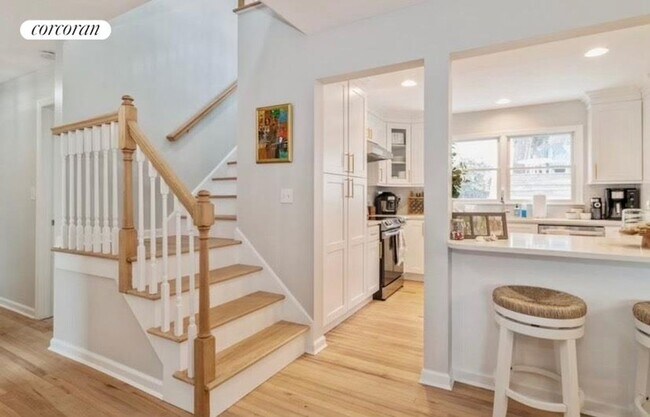 Photo - 20 Underhill Dr