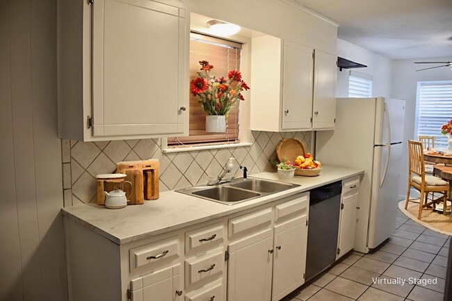 Photo - 2808 Bent Tree Ln