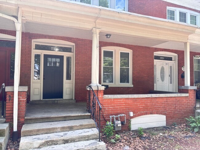 4 Bedroom, 2 Full Baths Harrisburg House f... - 4 Bedroom, 2 Full Baths Harrisburg House f...