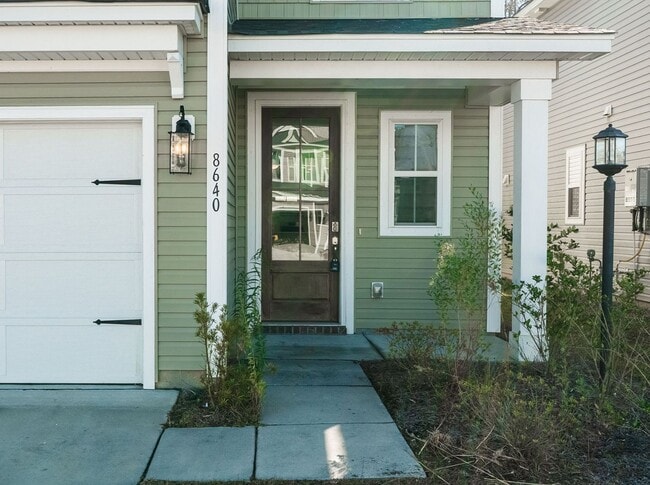 Photo - Modern Living in Windsor Hill