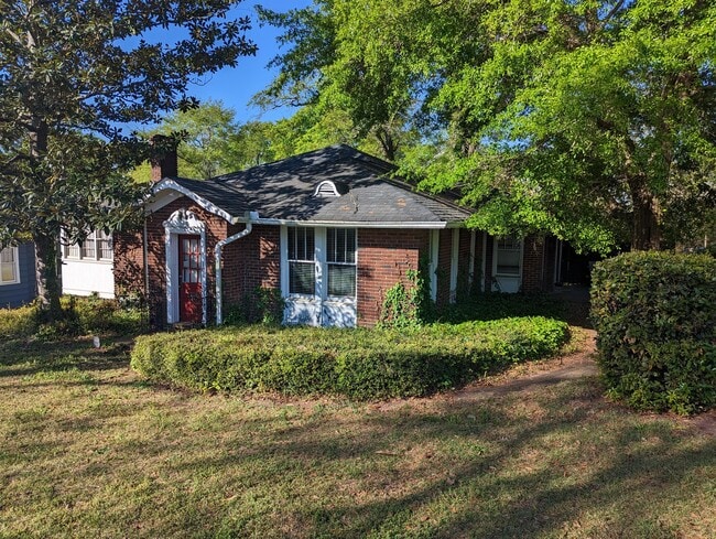 101 S Pickens St