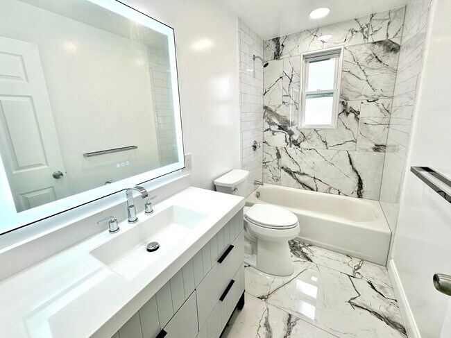 Photo - 190 Hillside St Unit 3