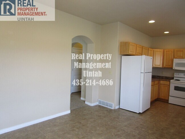Photo - 3 bedroom 1.5 bath Town home