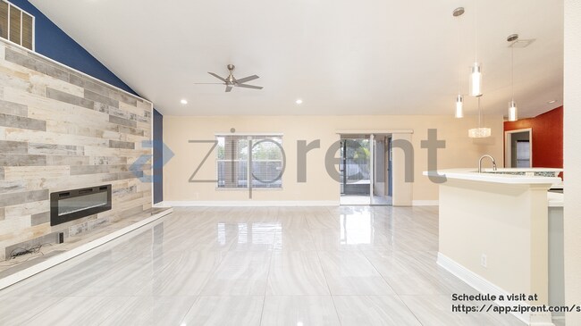 Photo - 714 SW Sardinia Ave