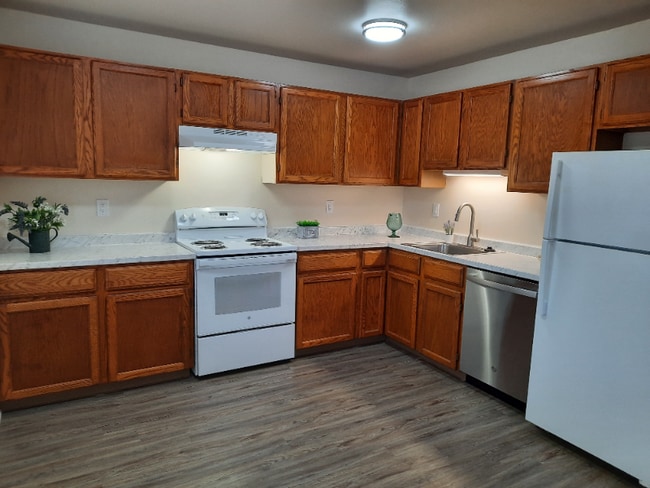 Building Photo - 2911 Concord St Unit F Rental