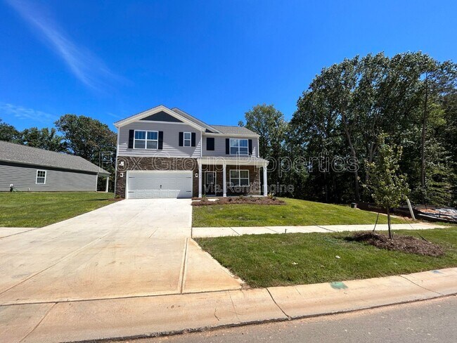Photo - 132 Scotsway Ct