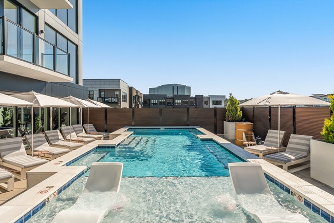 Photo - 321 31st Ave N