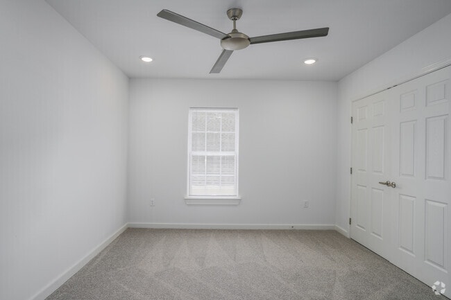 2BR, 2BA - 1,058SF - Primary Bedroom