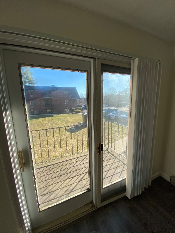 310 Thompson Rd Condo For Rent in ster, MA