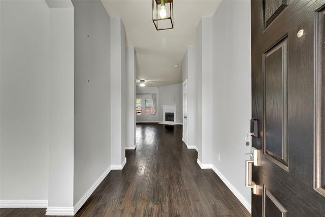 Photo - 734 Brazos Way