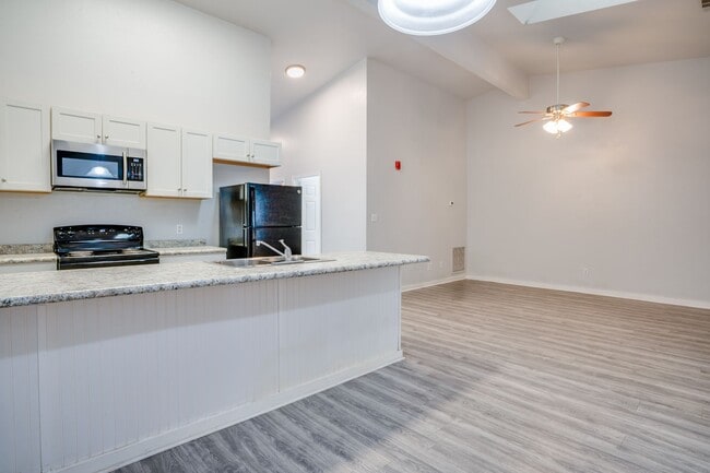 Photo - Mockingbird Garden