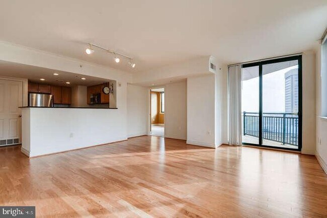 Photo - 414 Water St Unit 1903