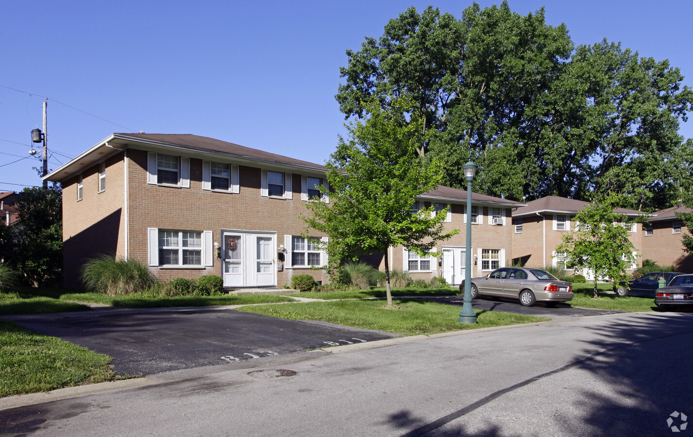 Photo - Sheridan Park Court Apartments