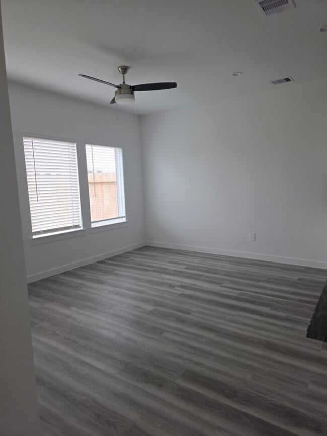 Building Photo - 2803 Lisburn Ter Ln