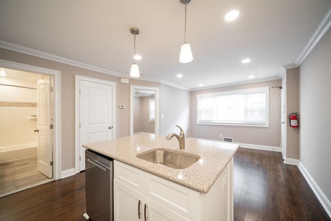 Photo - Cambridge Manor