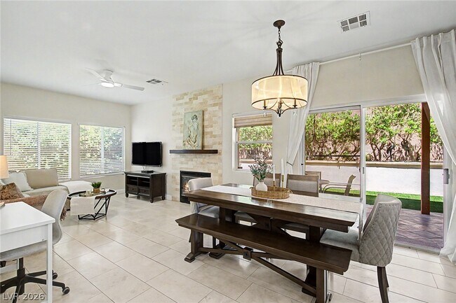 Photo - 2025 Shining Feather Ln