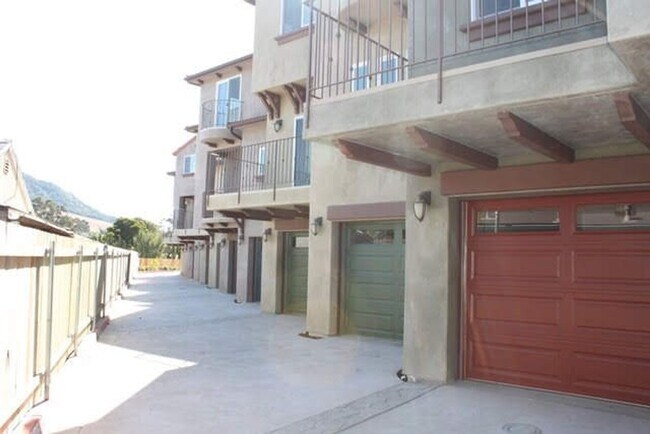 Photo - 229 N Chorro St