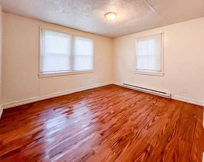 Photo - 730 Stratford Ave