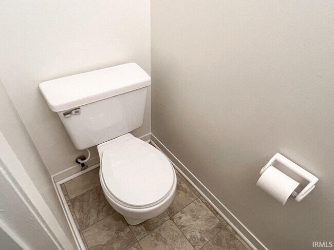 Photo - 513 E Graham Pl