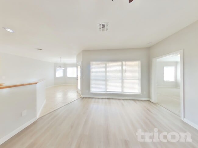 Photo - 2164 Bentwood Dr