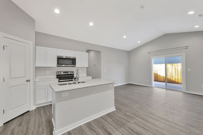 Photo - 13432 Haskell Ct