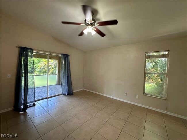 Building Photo - 8347 Caloosa Rd Rental