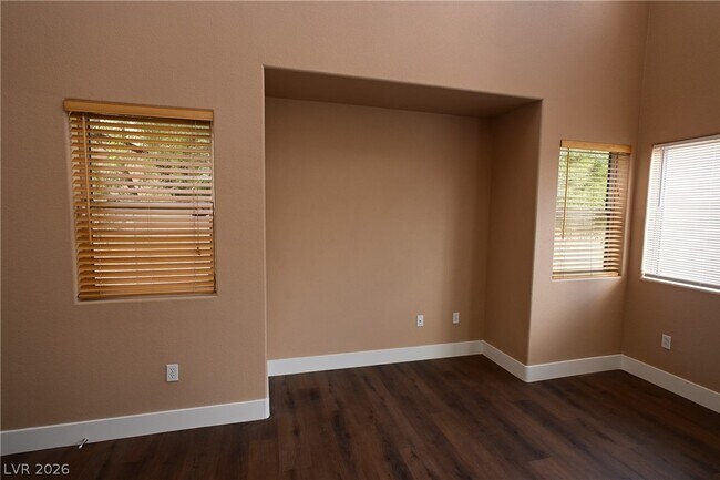 Photo - 10461 Chrisman Ave