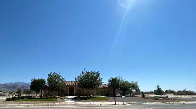 Building Photo - CALVADA VALLEY U.1 - Oakleaf Avenue