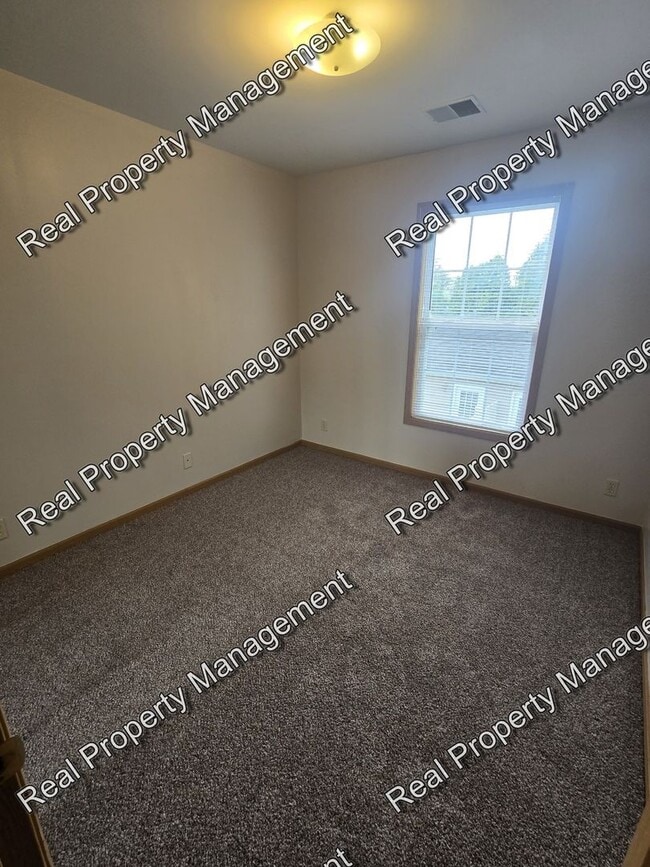 Photo - Updated 3 Bedroom Townhome