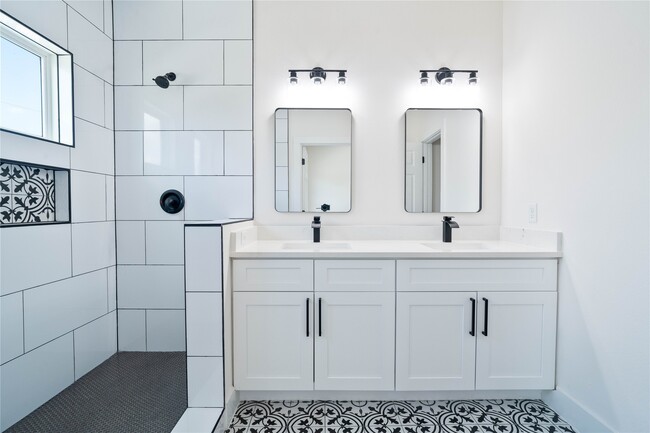 Photo - 3212 Retta St