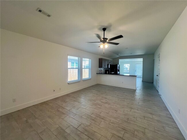 Photo - 2031 Bluebonnet Ln
