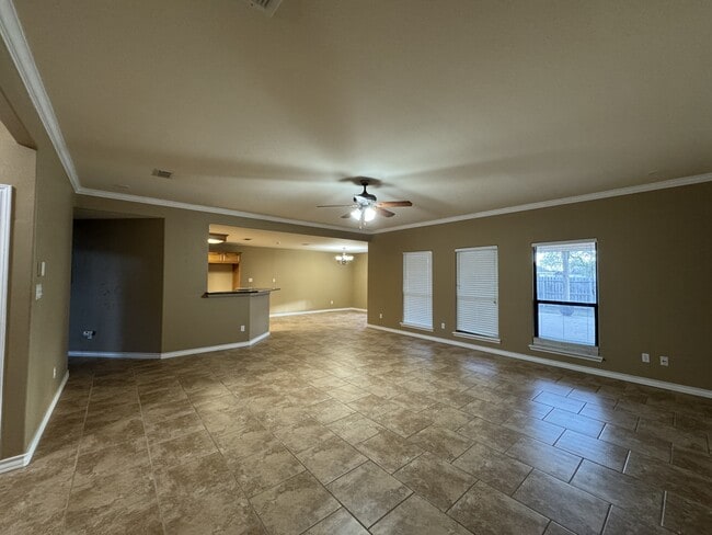 Photo - 2810 Yeager Dr