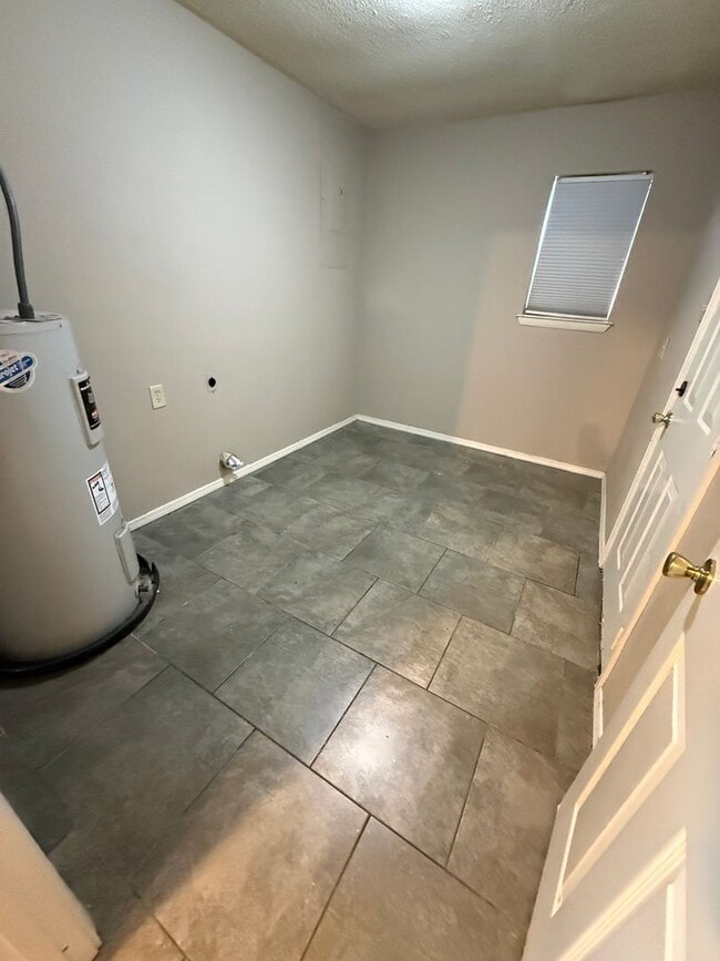 Photo - 3 Bed 1.5 Bath House on Hill with Car Port.  Total Electric.  Yard Care Included.