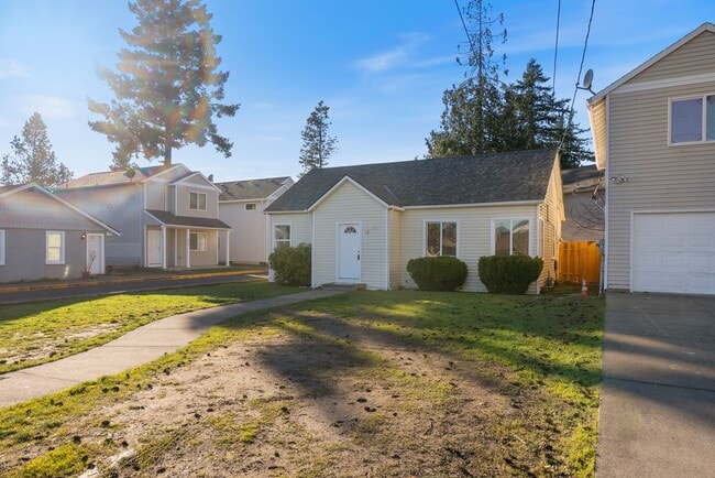 Photo - 4 Bed | 1 Bath with Modern Finishes in SE PDX