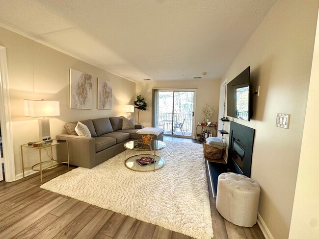 Photo - 10001 Vanderbilt Cir Unidad 5