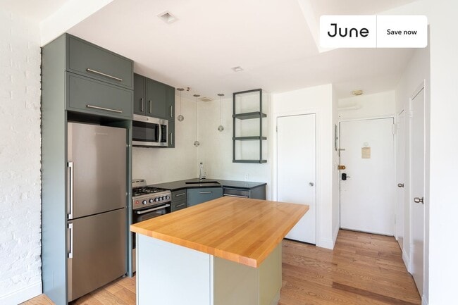 Photo - 491 W 22nd St Unit 4F