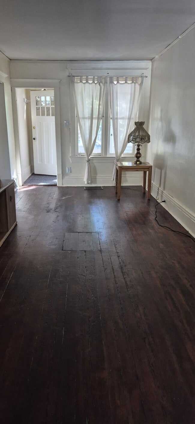 Photo - 328 Rutland St